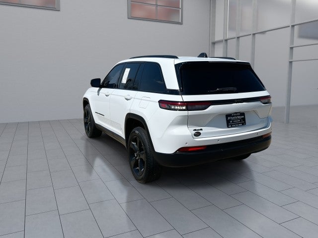 2022 Jeep Grand Cherokee Altitude