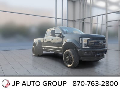 2017 Ford Super Duty F-350 DRW Lariat