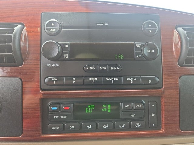2006 Ford Super Duty F-350 DRW Lariat