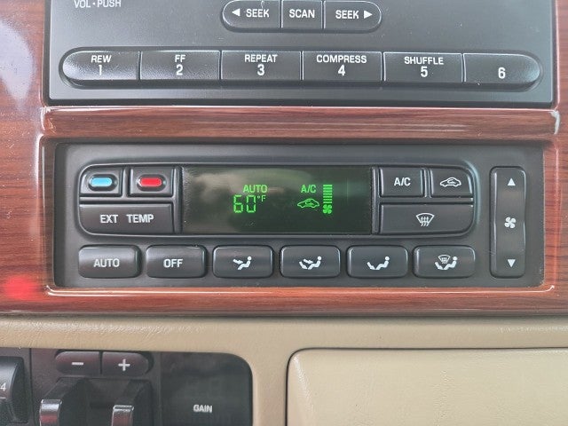 2006 Ford Super Duty F-350 DRW Lariat