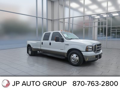 2006 Ford Super Duty F-350 DRW Lariat