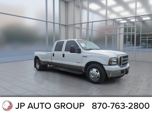 2006 Ford Super Duty F-350 DRW Lariat
