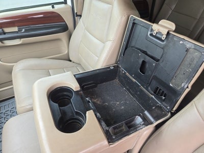 2006 Ford Super Duty F-350 DRW Lariat