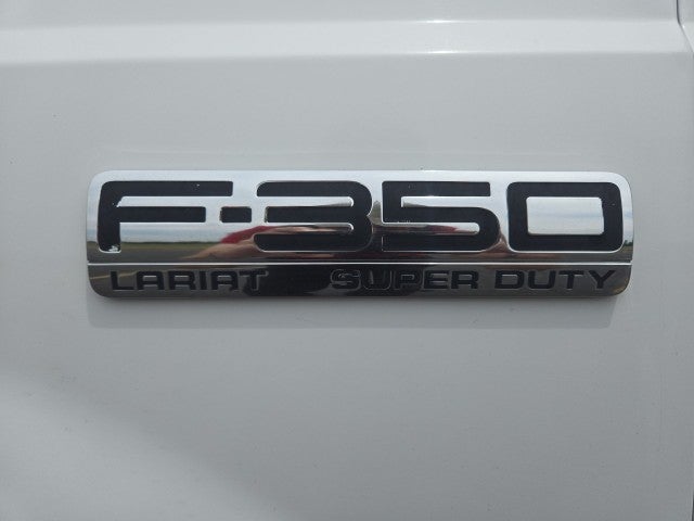2006 Ford Super Duty F-350 DRW Lariat