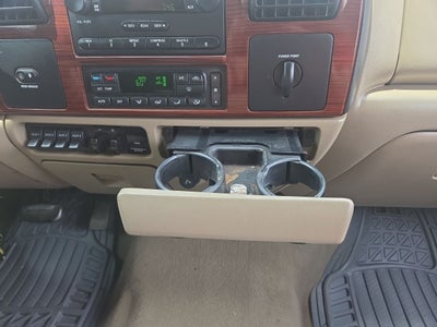 2006 Ford Super Duty F-350 DRW Lariat