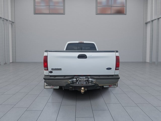 2006 Ford Super Duty F-350 DRW Lariat
