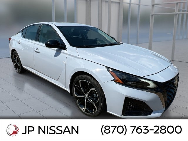 2025 Nissan Altima SR