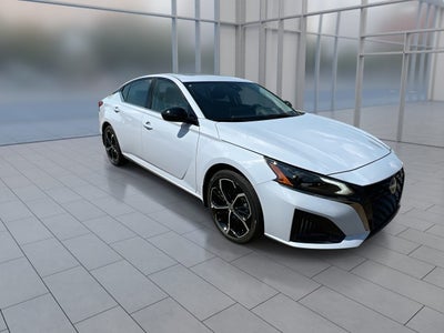 2025 Nissan Altima SR