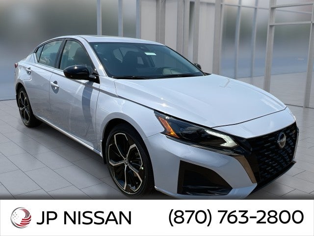 2025 Nissan Altima SR