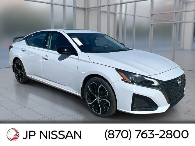 2025 Nissan Altima SR