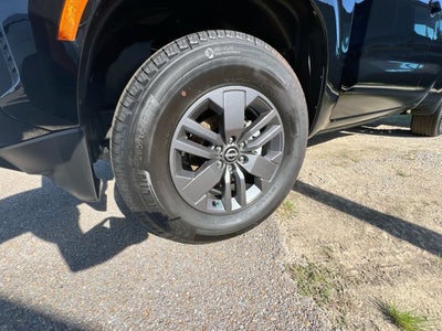 2025 Nissan Frontier SV