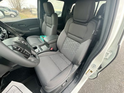 2025 Nissan Frontier SV