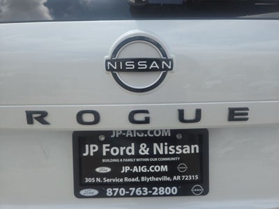 2026 Nissan Rogue Dark Armor