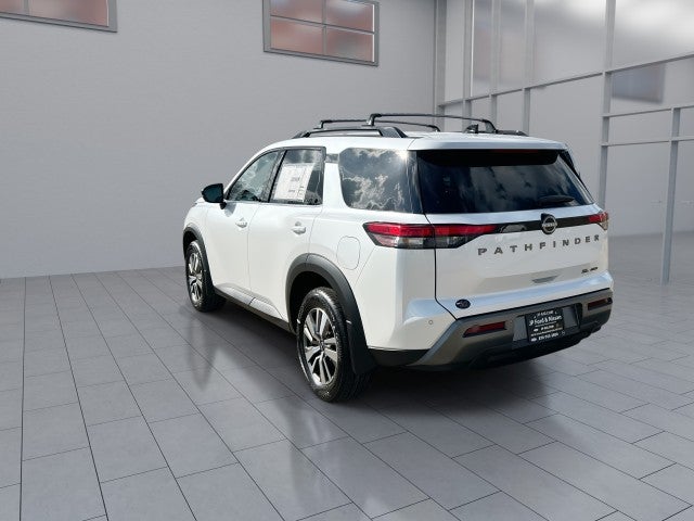 2026 Nissan Pathfinder SL