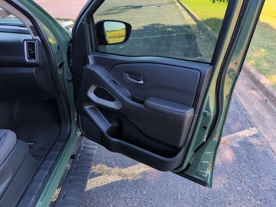 2024 Nissan Frontier SV