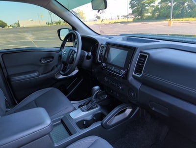 2024 Nissan Frontier SV
