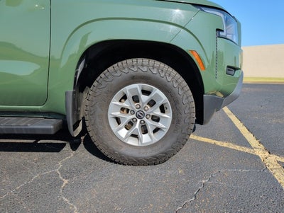 2024 Nissan Frontier SV