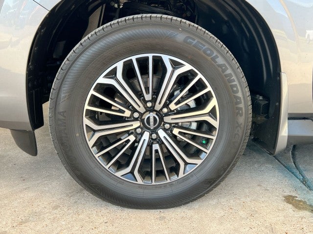 2025 Nissan Armada Platinum