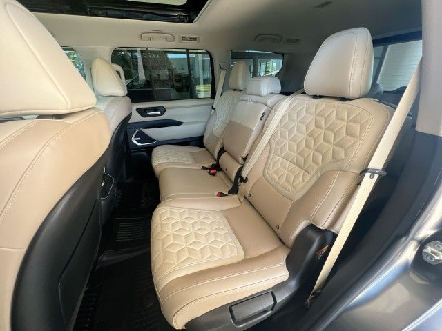 2025 Nissan Armada Platinum